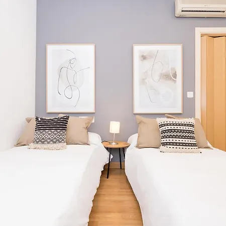 Bhost - Cinteria Apartment Málaga Buitenkant foto